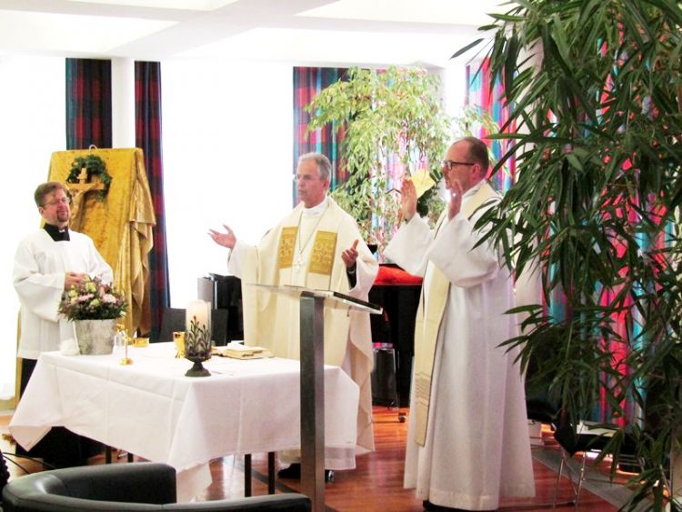 Messe mit Weihbischof Dr. Hofer ©SRMI
